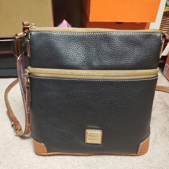 NEW!! Dooney & Bourke Crossbody with Wallet - Picture 2 of 7